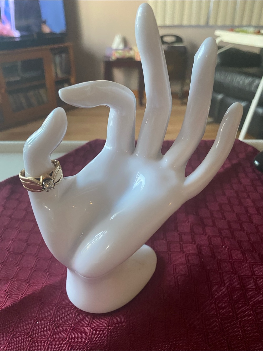 Glossy White Ceramic Hand Ring Holder